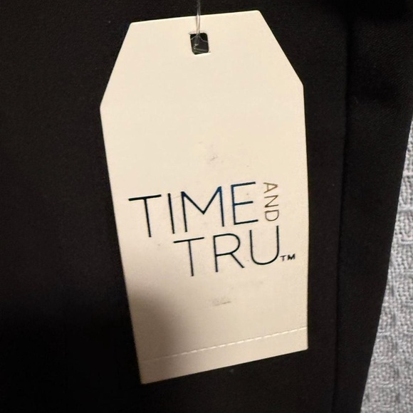 Time & Tru Black Women's straight leg relaxed fit Pants 20 petite - Picture 6 of 6